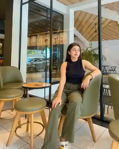 Call Girl Homnabad